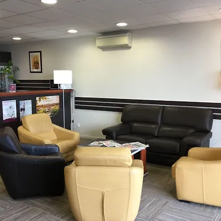 ホテル Braucol 3*